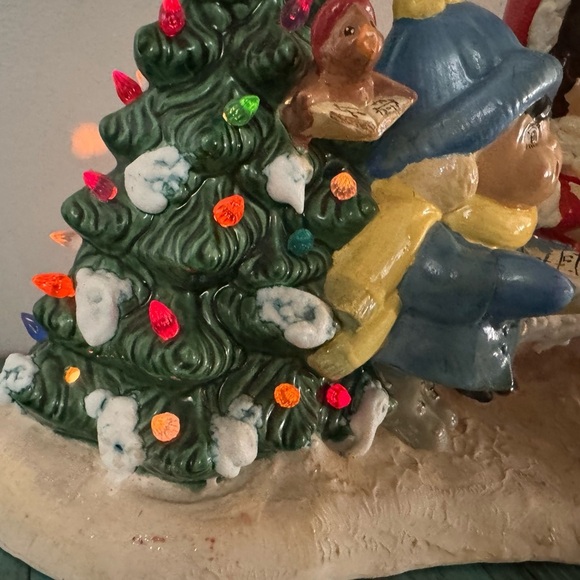Vintage Hand Painted Ceramic Caroling Children Light Up Christmas Tree Lamp Post - Picture 2 of 14